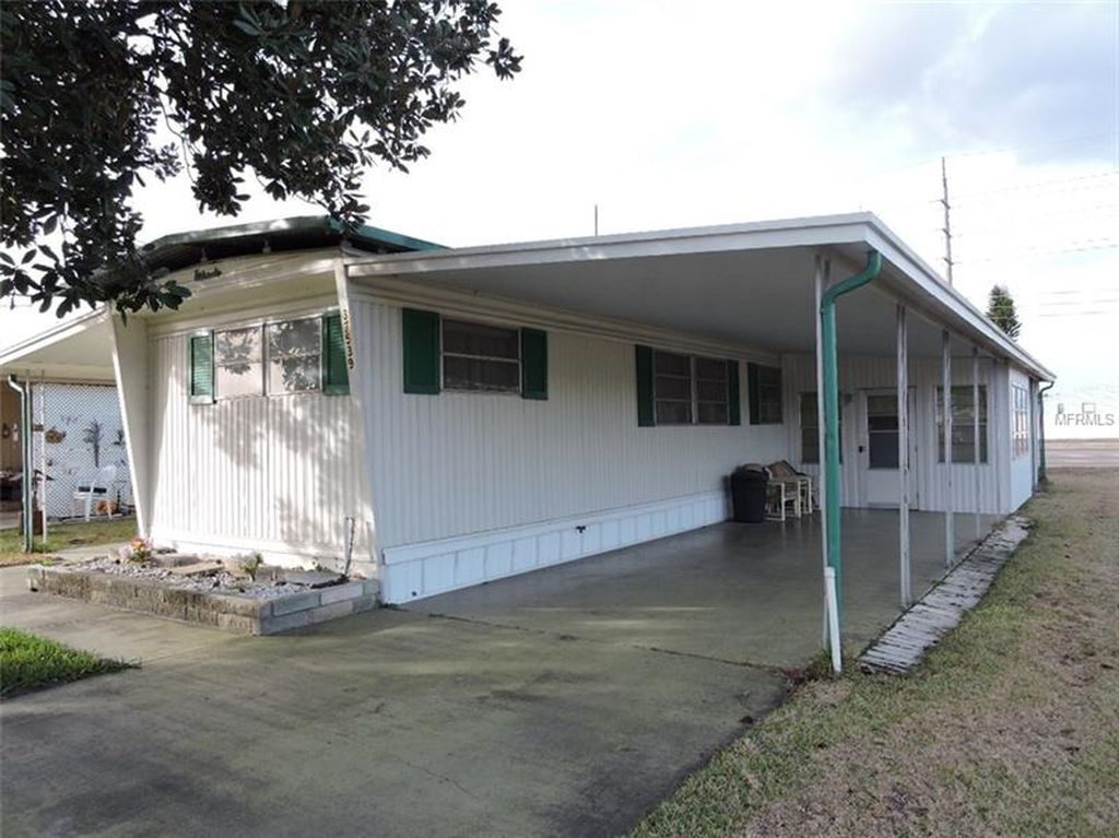 2 Bed / 2 Bath - 1000 Sq Feet. Fully Furnished - 55 years or Older Only, Corner Lot